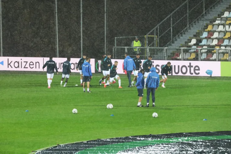 Pogledajte u kakvim uvjetima je morala igrati Rijeka: Česi su bili spremni