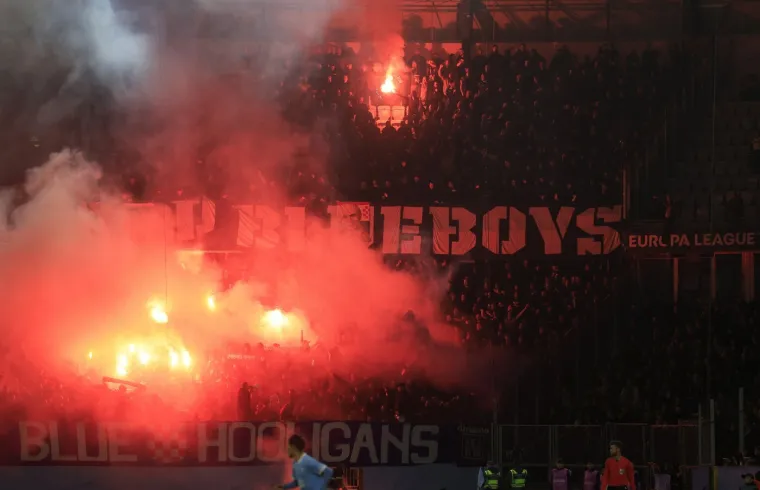 Pogledajte koreografiju Boysa: Baklje na tribinama prekinule utakmicu