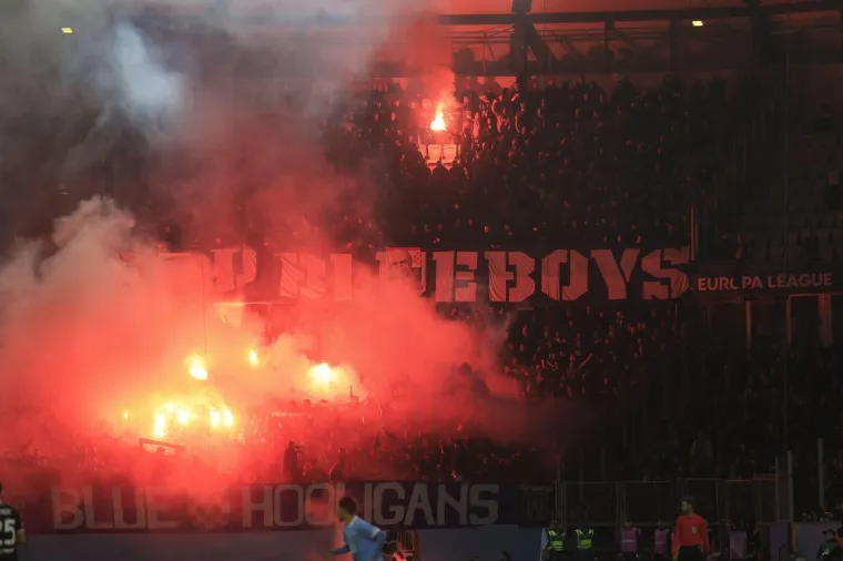 Pogledajte koreografiju Boysa: Baklje na tribinama prekinule utakmicu