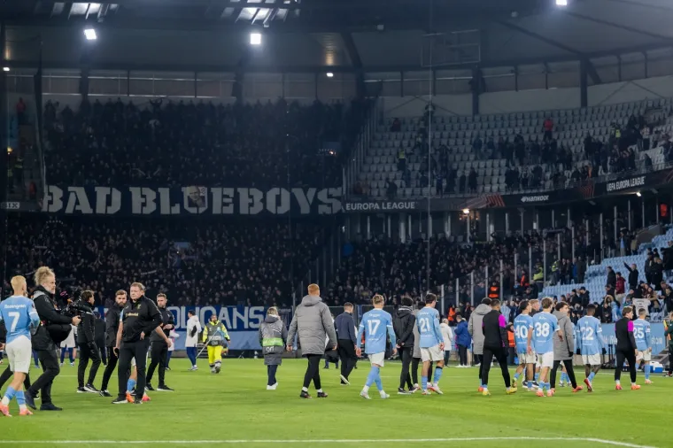 Pogledajte koreografiju Boysa: Baklje na tribinama prekinule utakmicu