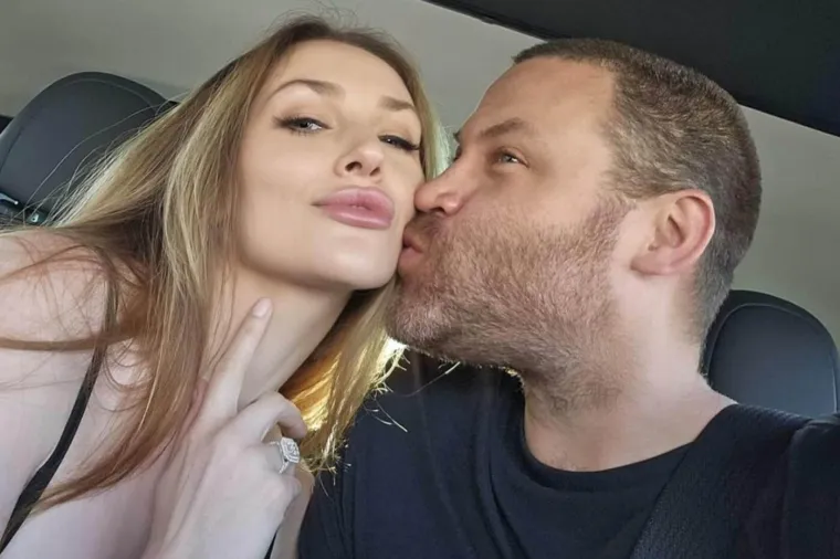 Sa 16 godina udala se za čovjeka od 51, razvela se pa bila jedna od 'žrtava' poznate manekenke