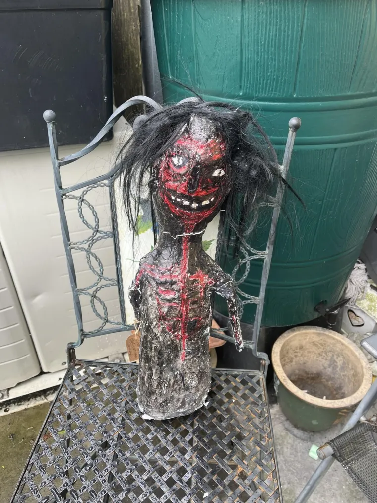 Lutka joj uništava život, ali sada ima još ukletih stvari: Jedan od njih navodno donosi smrt