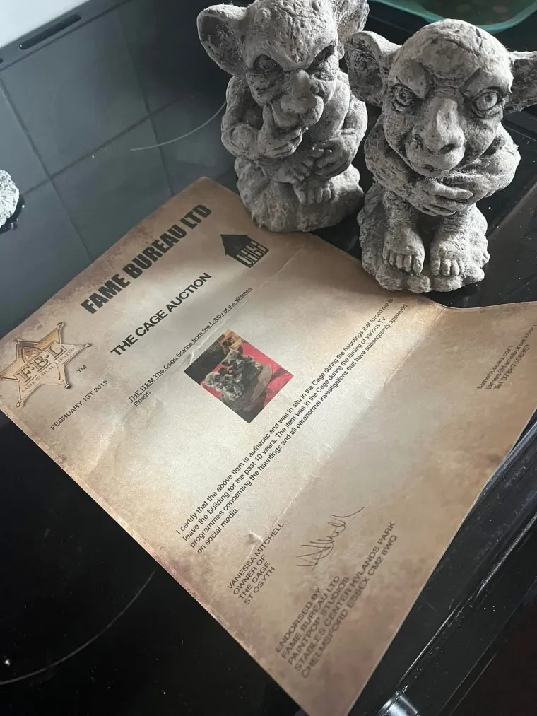 Lutka joj uni&scaron;tava život, ali sada ima jo&scaron; ukletih stvari: Jedan od njih navodno donosi smrt