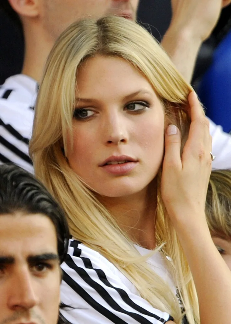 Nju je ljubio prije Ane Ivanović: Bastianova biv&scaron;a cura danas blista od sreće uz bogatog poduzetnika