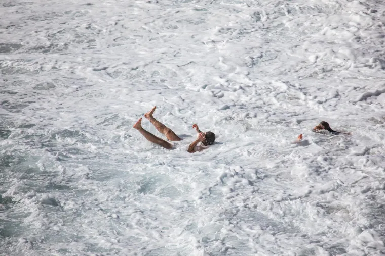 Oluja u Zagrebu, a u Dubrovniku vruće scene: Pažnju privukla dama u bikiniju