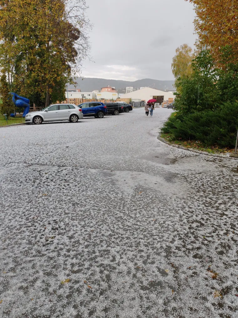 Brzo i žestoko: Tuča veličine lje&scaron;njaka poharala hrvatsku metropolu