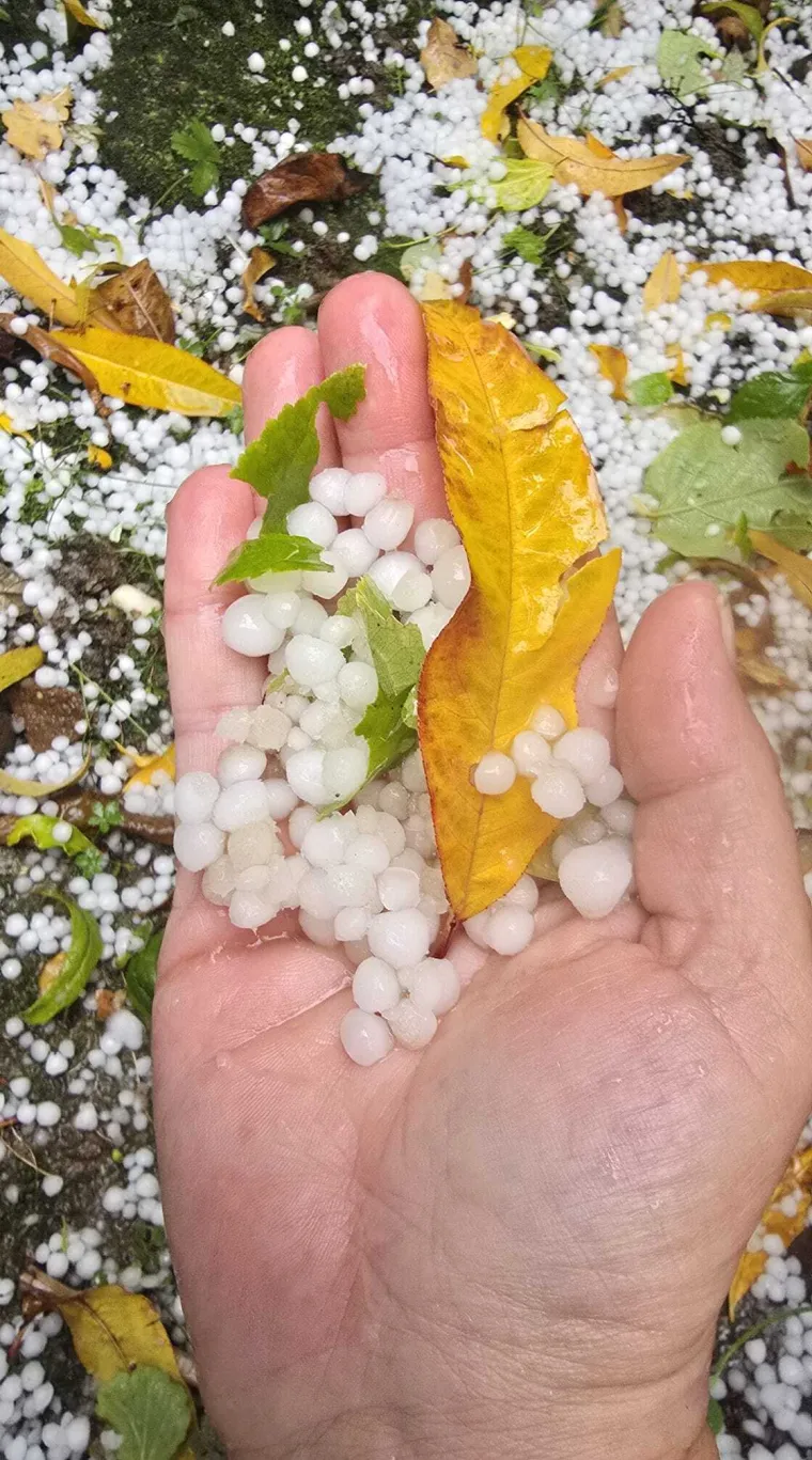 Brzo i žestoko: Tuča veličine lješnjaka poharala hrvatsku metropolu