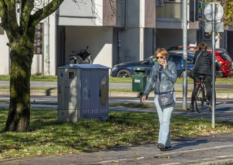 Ovako nešto rijetko se viđa u Karlovcu: Plavuša i brineta očarale prolaznike u centru grada