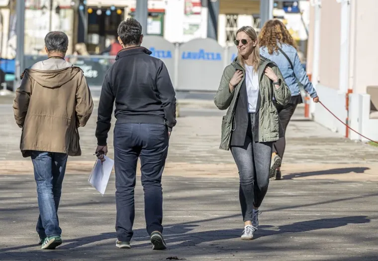 Ovako ne&scaron;to rijetko se viđa u Karlovcu: Plavu&scaron;a i brineta očarale prolaznike u centru grada