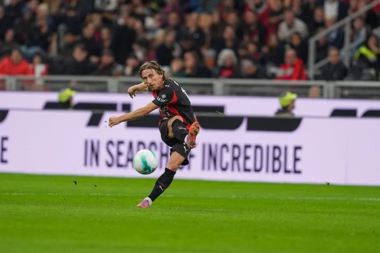 Luka Modrić odigrao utakmicu sezone, Talijani u transu: 'Kad dobije loptu, stadion eruptira'