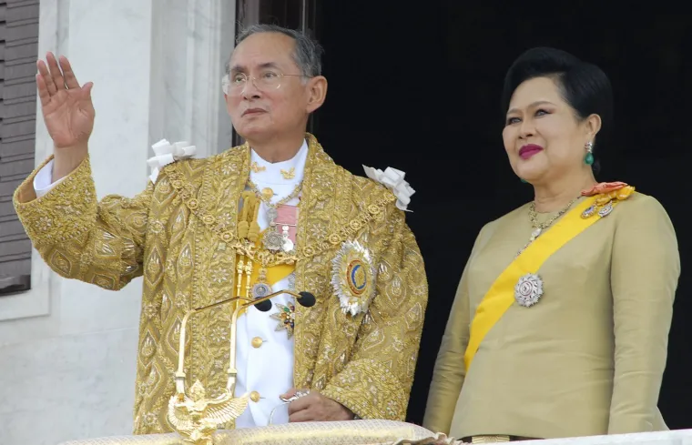 Evo za&scaron;to je kraljica majka slovila za ikonu stila: Presudna je bila jedna suradnja