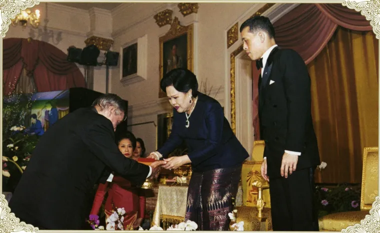 Evo za&scaron;to je kraljica majka slovila za ikonu stila: Presudna je bila jedna suradnja