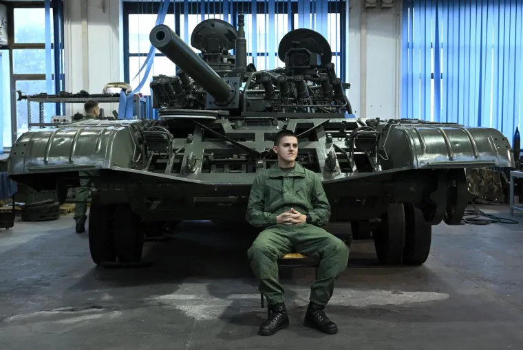 Hrvati isprobali kala&scaron;njikove, pu&scaron;ke i pi&scaron;tolje: Pogledajte kako je u vojarni 'Petar Zrinski'