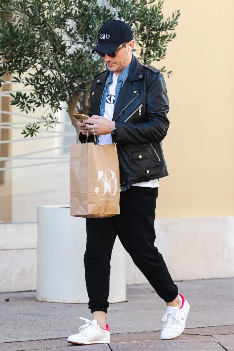 Pored prekrasnih dama, markantan mu&scaron;karac plijenio je poglede