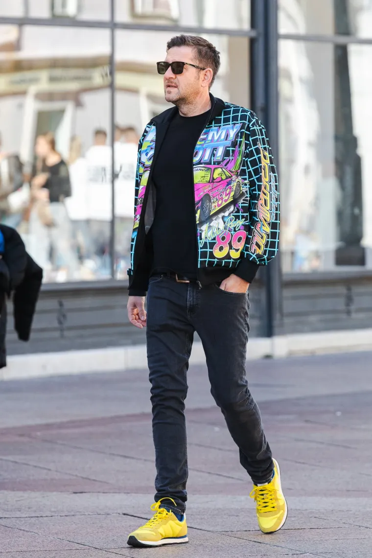 Pored prekrasnih dama, markantan muškarac plijenio je poglede