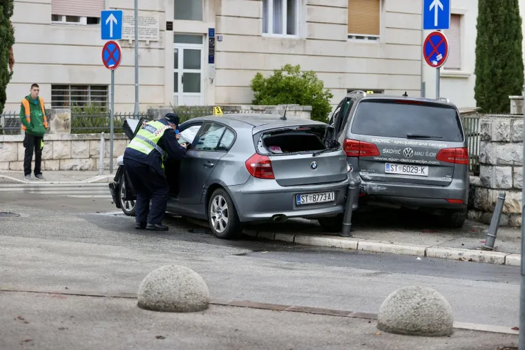 Teški krš i lom u centru Splita! Jedna osoba bila zarobljena u autu, prizori su zastrašujući