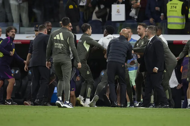 Ovo je bio UFC, a ne El Clasico! Potukla se dva sunarodnjaka, sve je morala rje&scaron;avati policija