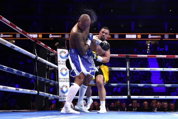 U&scaron;ao u ring, &scaron;okirao svijet i poremetio planove Hrgoviću: 'Prekid je kontroverzan'