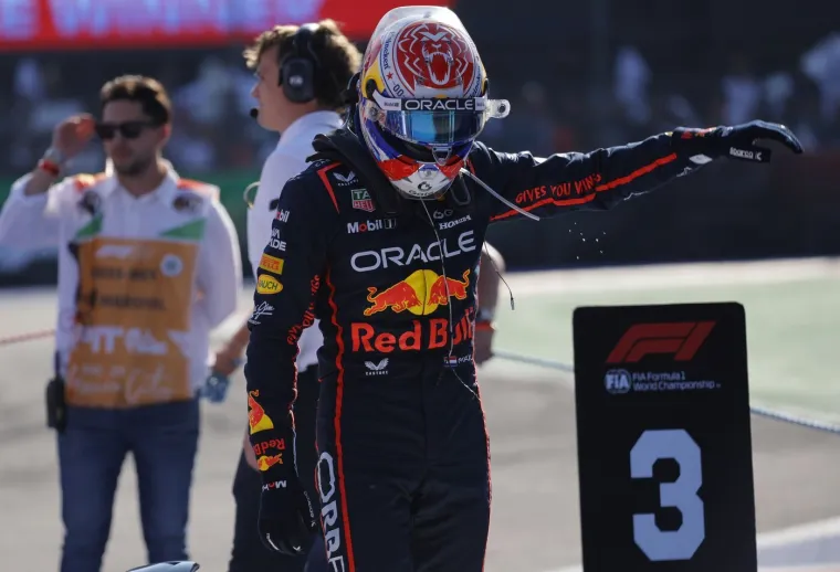 Kamere na utrci Formule 1 snimile zanosnu kraljicu hejta: 'Nitko ju ne voli'