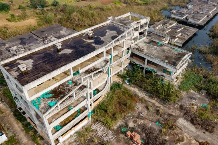 Fotografije nikad dovršenih kvartova lede krv u žilama: Velebna zdanja zjape prazna
