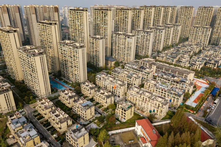 Fotografije nikad dovršenih kvartova lede krv u žilama: Velebna zdanja zjape prazna