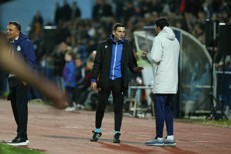 Vinkovačke jeseni za Dinamo bez pjesme i bez bodova: Ne pamtimo kad je klupa Plavih bila ovakva