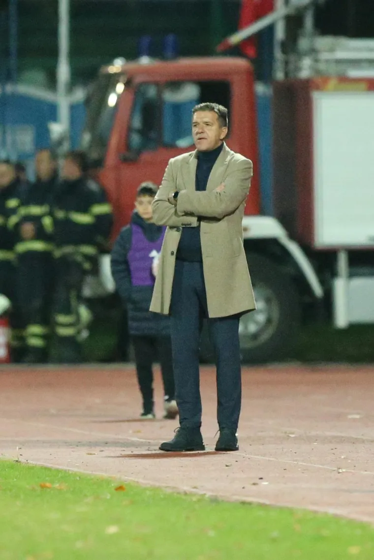 Vinkovačke jeseni za Dinamo bez pjesme i bez bodova: Ne pamtimo kad je klupa Plavih bila ovakva