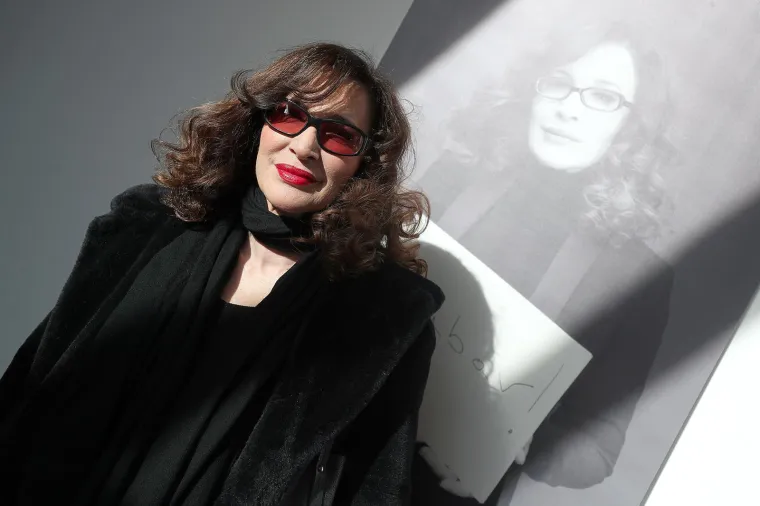 Ljubi 18 godina mlađeg bubnjara, a brak za nju nije opcija: Ova glumica zna što želi