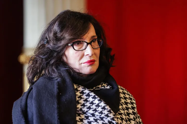 Ljubi 18 godina mlađeg bubnjara, a brak za nju nije opcija: Ova glumica zna što želi