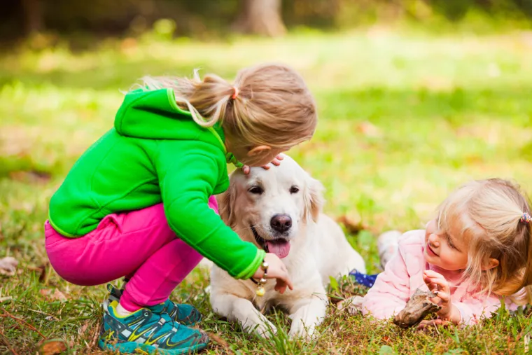 Ovih 14 pasmina pasa odlično se slaže s djecom: Strpljivi su i puni ljubavi