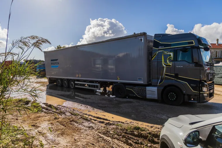 Kod Trogira uni&scaron;teno 27 tona duhana i cigareta vrijednih 1,3 milijuna eura! 'Zbrinuli smo ih'