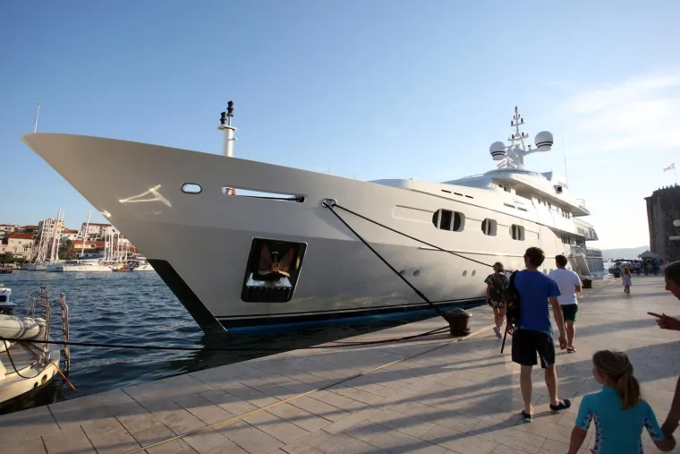 Bernie Ecclestone se rije&scaron;io jahte u Hrvatskoj: Pogledajte kako izgleda milijunska grdosija