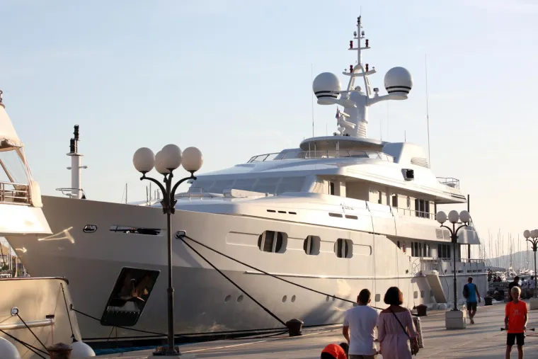 Bernie Ecclestone se rije&scaron;io jahte u Hrvatskoj: Pogledajte kako izgleda milijunska grdosija