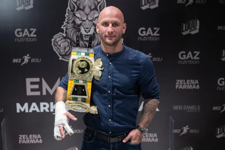 Hrvatski nokauter održao pressicu na kojoj su svi gledali detalj na desnoj šaci