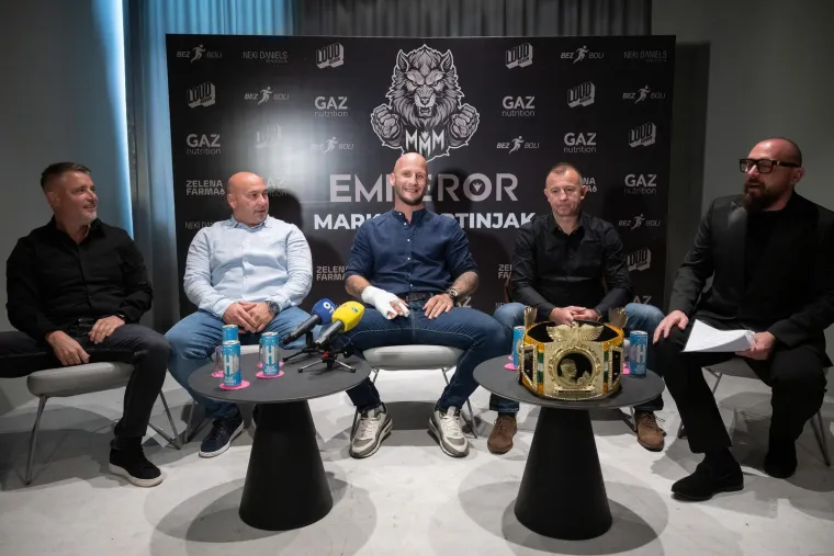 Hrvatski nokauter održao pressicu na kojoj su svi gledali detalj na desnoj šaci