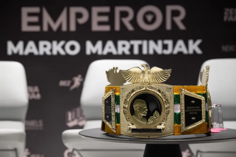 Hrvatski nokauter održao pressicu na kojoj su svi gledali detalj na desnoj šaci