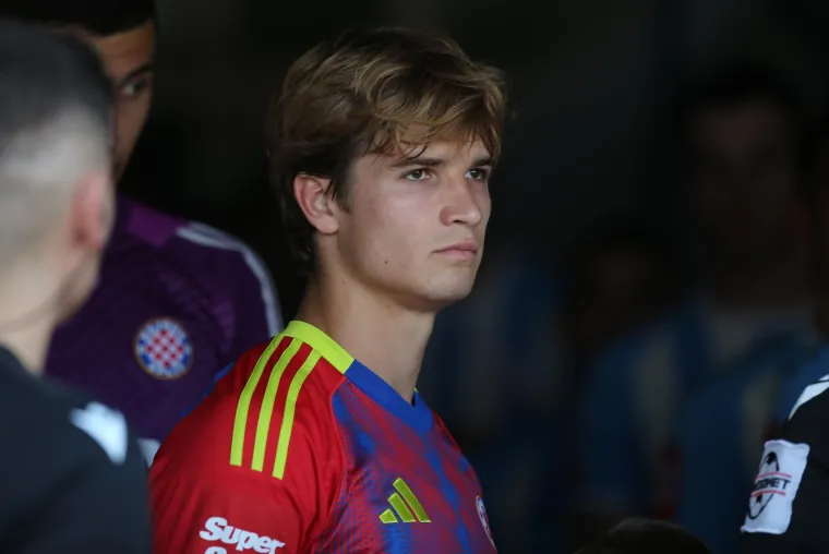 Rat na terenu i na trbinima! Ultrasi nadglasali Torcidu i poslali poruku koja je razgalila Hrvate