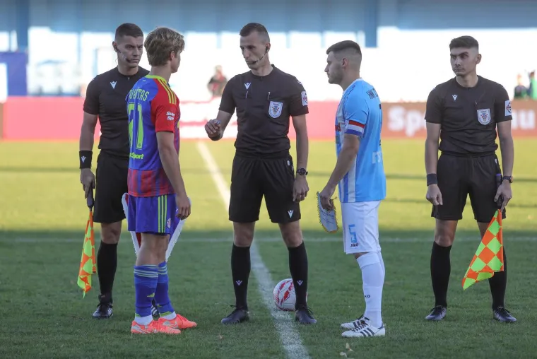 Rat na terenu i na trbinima! Ultrasi nadglasali Torcidu i poslali poruku koja je razgalila Hrvate