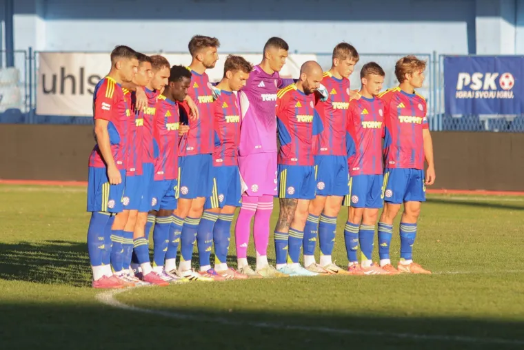 Rat na terenu i na trbinima! Ultrasi nadglasali Torcidu i poslali poruku koja je razgalila Hrvate