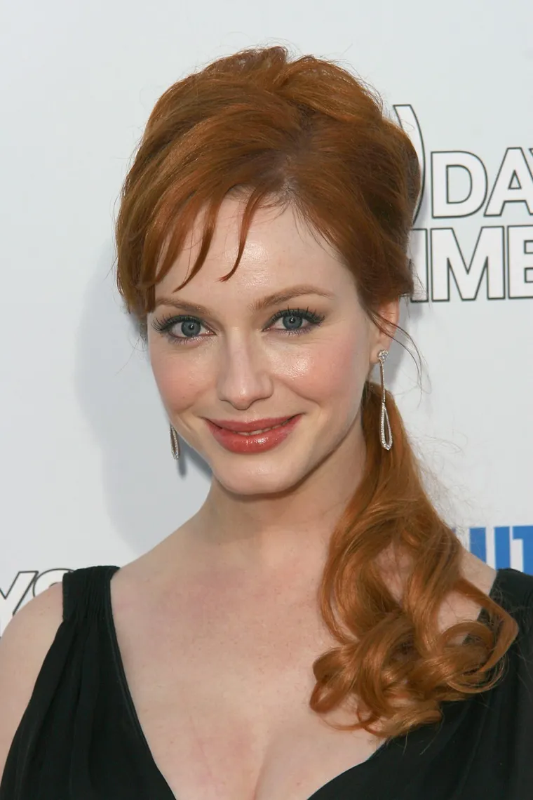 Nazivaju je najseksi crvenokosom Hollywooda: Bujne obline zvijezde 'Mad Mena' i dalje su hit tema