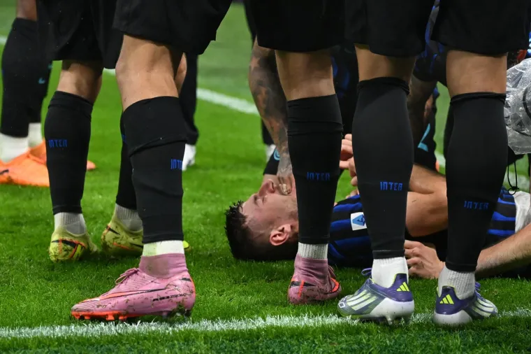 Pogledajte samo tu sreću! Sučić zabio prvijenac, ali sve zanima koga je pozdravljao na tribinama