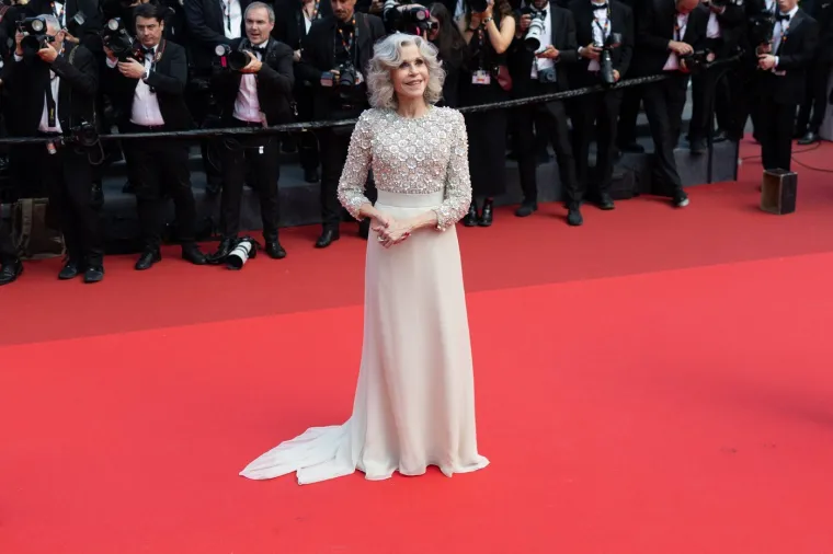 Je li ovo najljep&scaron;a baka na svijetu? Vjerovali ili ne, Jane Fonda ima 87 godina