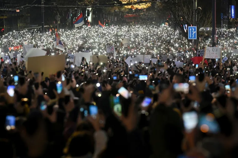 Tone betona ubile su 16 ljudi u padu nadstre&scaron;nice: Prisjetite se dana kada je regija plakala