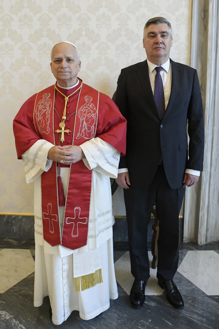 Hoćemo li uskoro gledati ovakav susret i u Hrvatskoj? Pogledajte kako je papa primio Milanovića