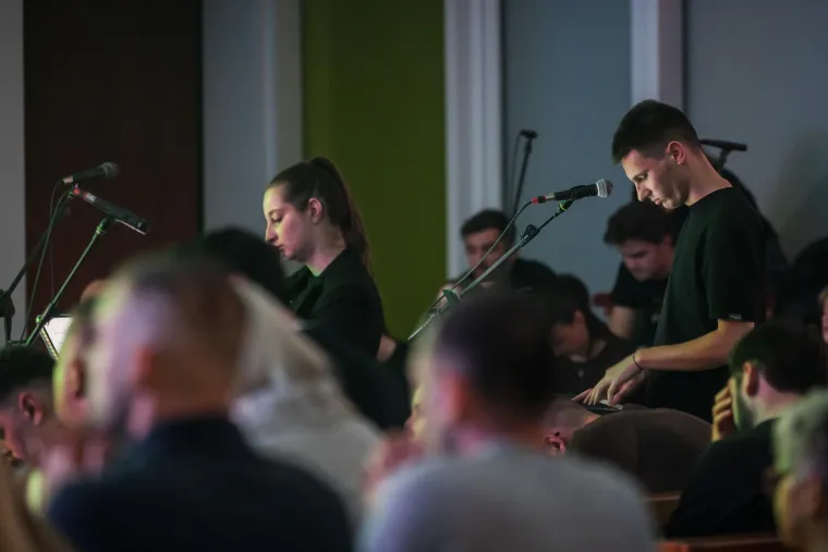 Klanjanjem odgovorili na Noć vje&scaron;tica, jutros ponovno molitelji na trgovima