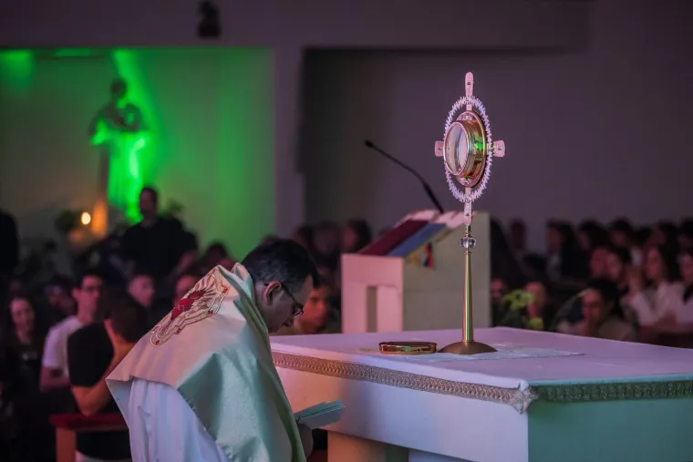 Klanjanjem odgovorili na Noć vje&scaron;tica, jutros ponovno molitelji na trgovima