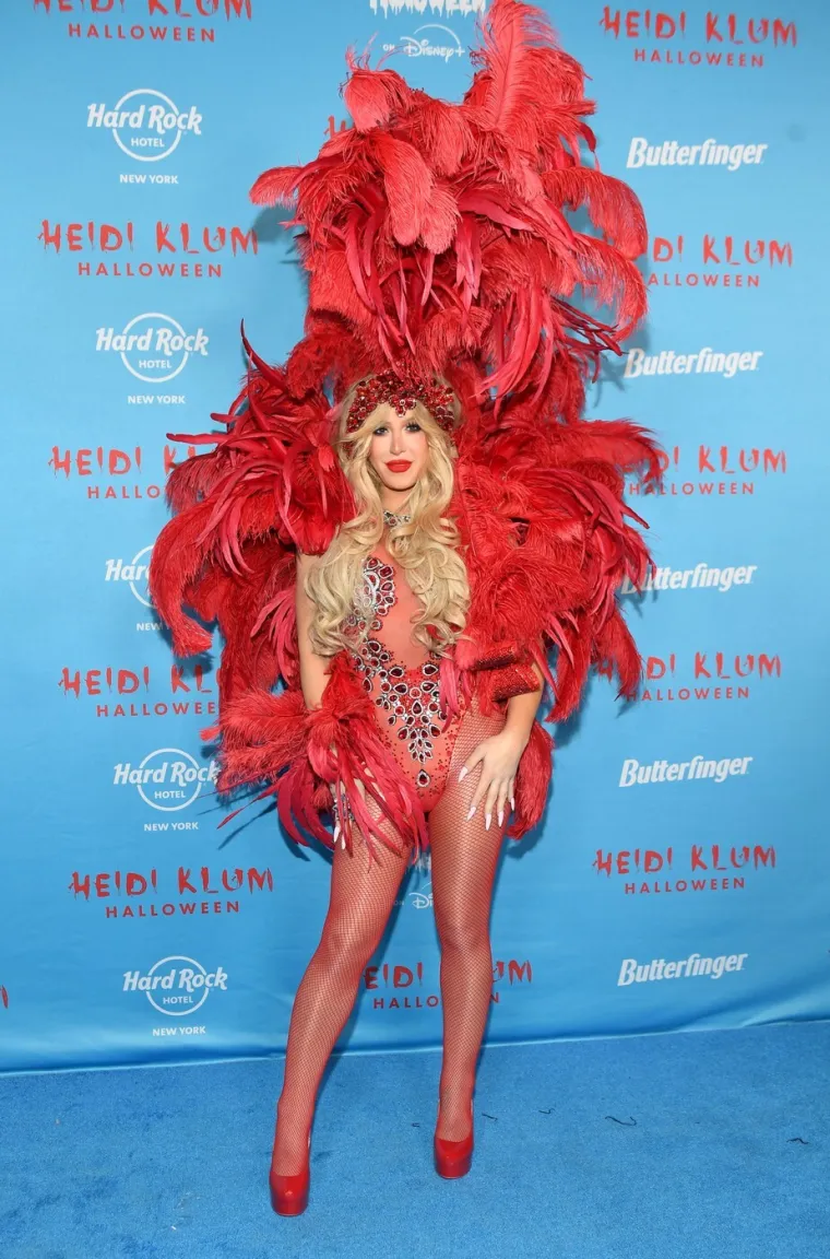 Zečice, dekoltei, perje, lateks... Ovo su najluđi trenuci sa zabave Heidi Klum