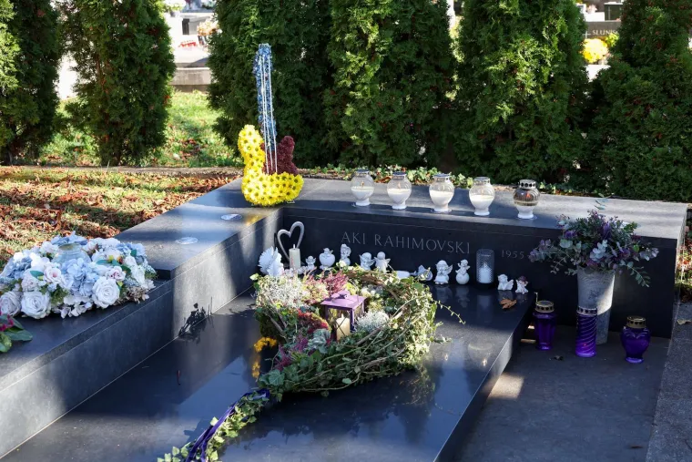 Nogometna lopta za Ćiru i bijeli buketi za Dražena Petrovića. Bandić i dalje bez spomenika