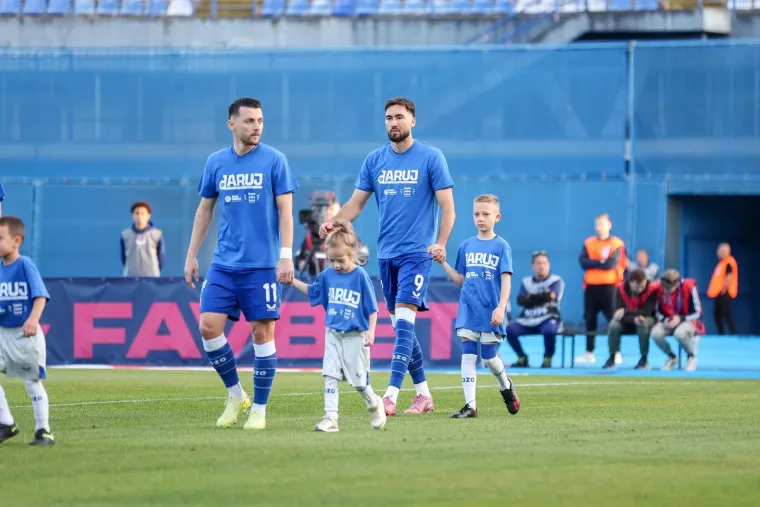 Srčana akcija na Maksimiru: Igrači Dinama i Rijeke razveselili mali&scaron;ane s 'nevidljivim' stanjem