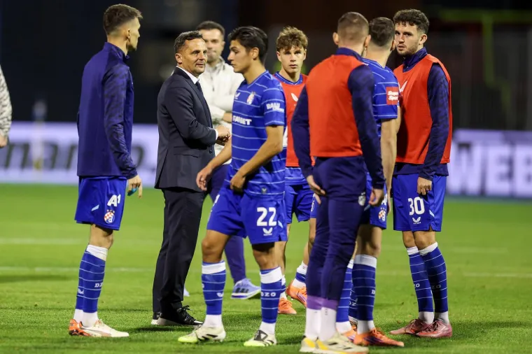 Pogledajte kaos! Kapetan Dinama dijelio šamare, a nije dobio crveni: Pala su dva igrača Rijeke